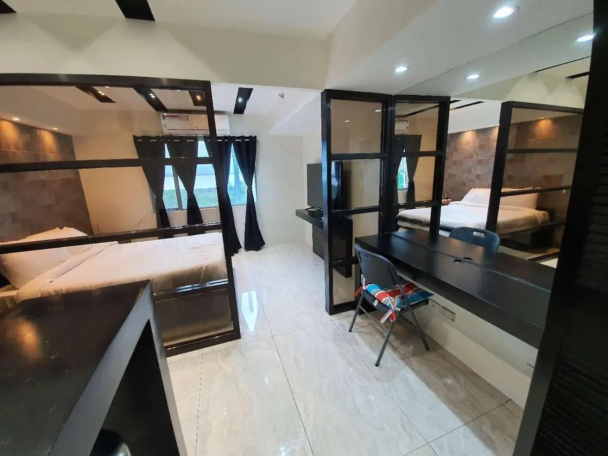 Burgundy Mckinley Place Service Apartment